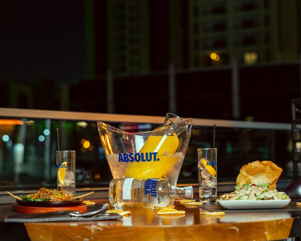 Transform Your Kitchen: The Surprising Benefits of a Full-Length Mirror for Enhanced Self-Awareness and Effective Diet Control